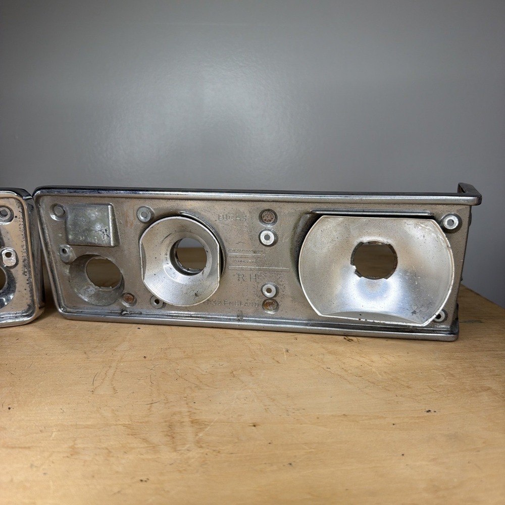 Right Hand Lucas L832 Taillight / Stop Light Housing off Triumph TR6. -MV- 8